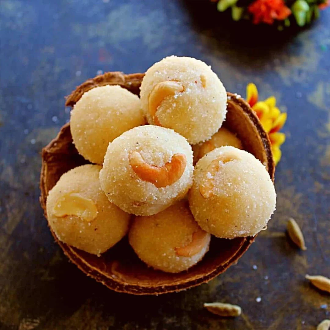 Ghee-rava-laddu-img-2